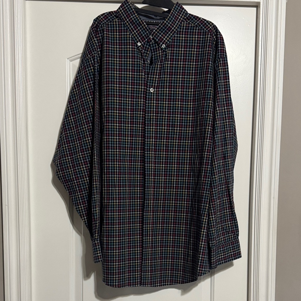 Roundtree & Yorke Men's Navy and Green Plaid Shirt